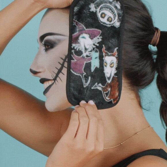 Disney's Nightmare Before Christmas Makeup Eraser Boxed Set - Picture 6 of 12